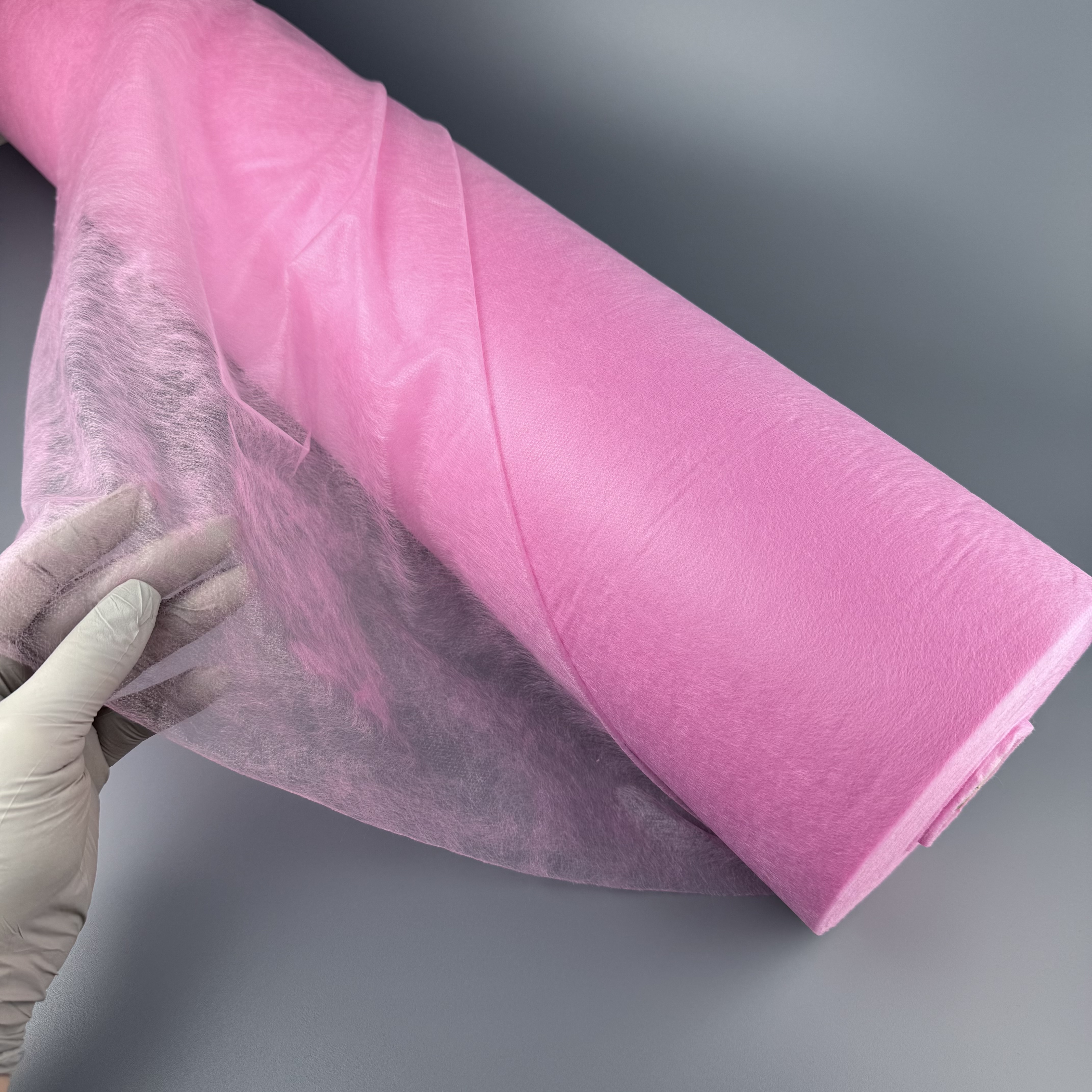 Простынь 80х200 SMS розовая (100шт/рулон)