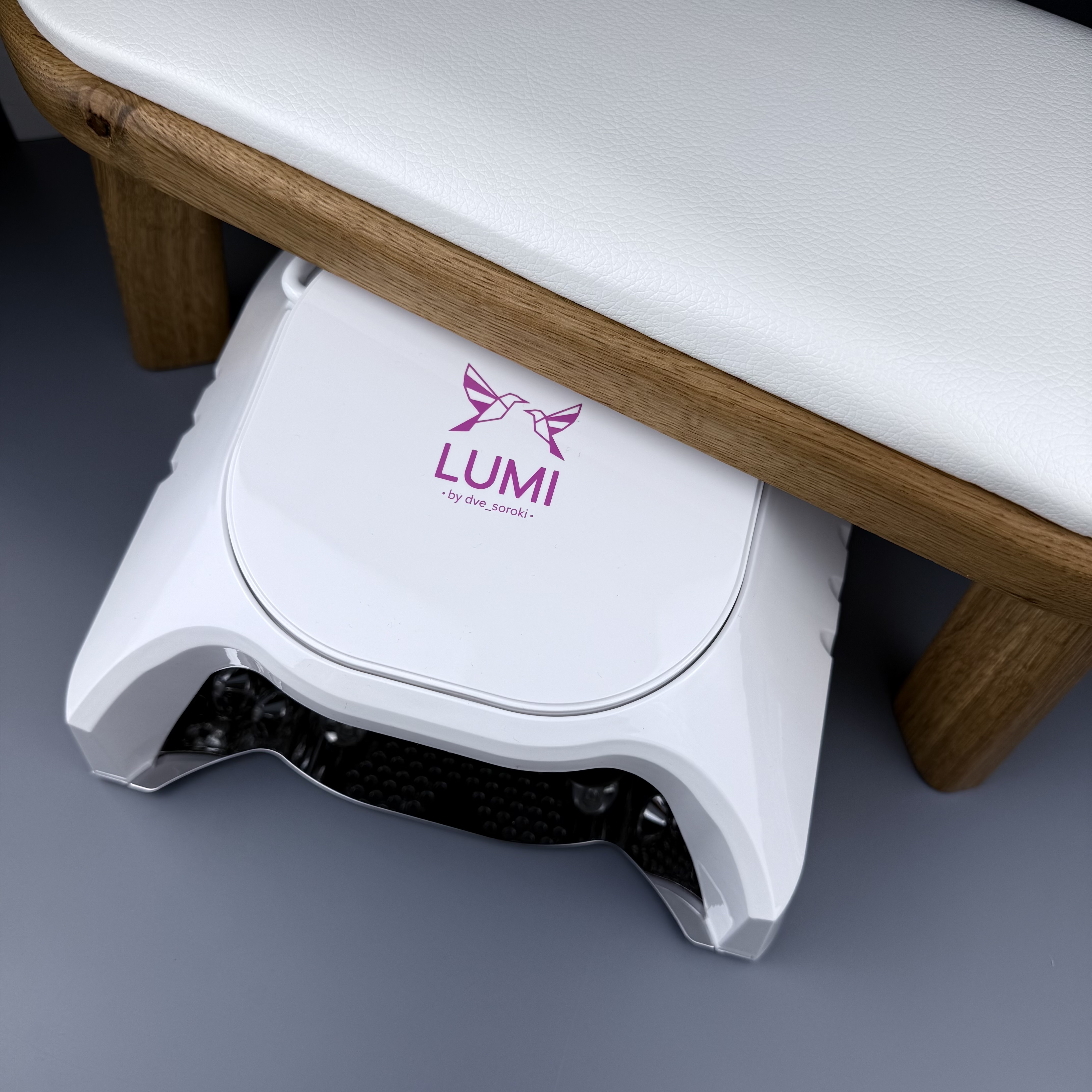 Беспроводная лампа для маникюра LUMI, модель SN491